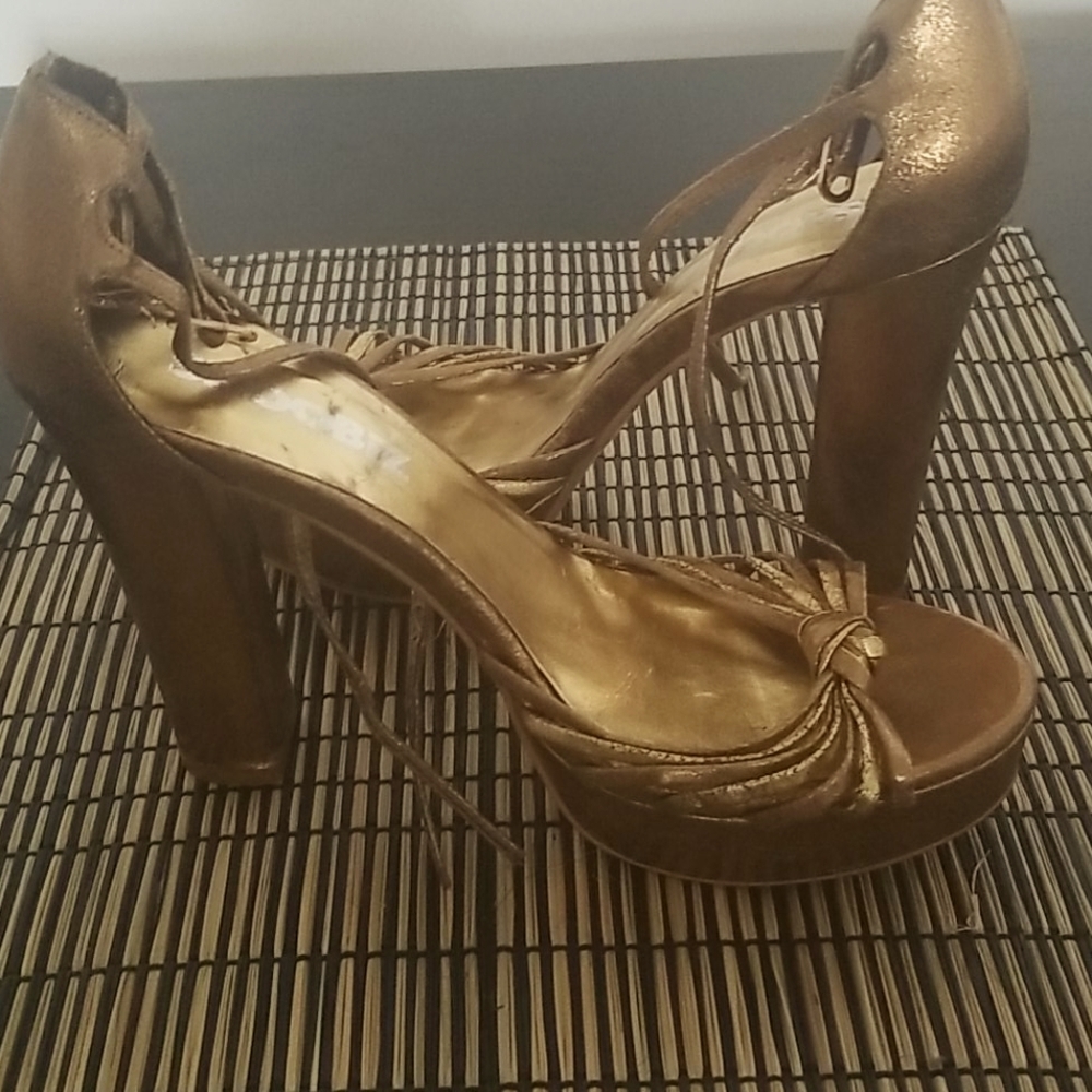 Shoobiz Gold Platform Strappy High Sandals 11